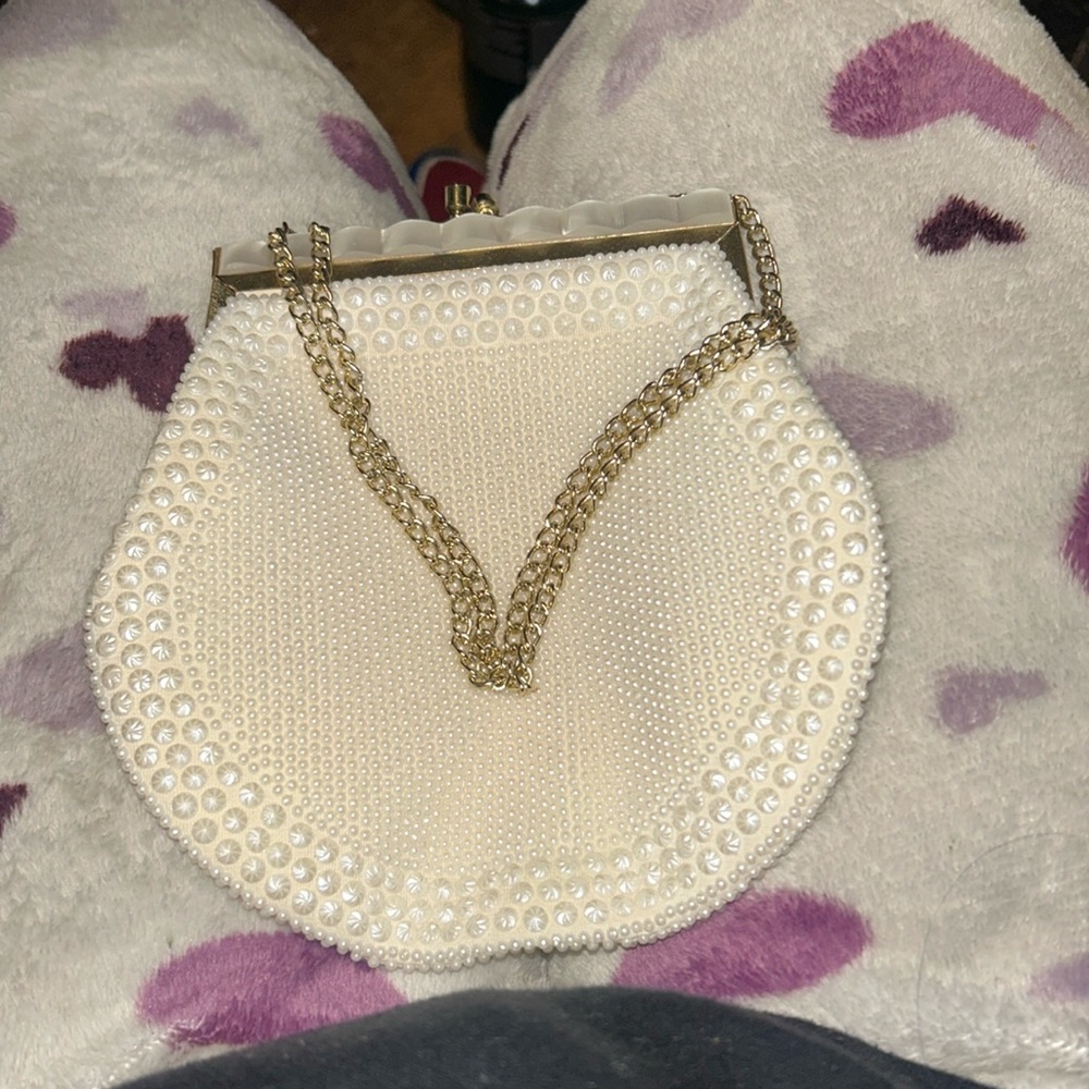 V vintage, fine art bag
